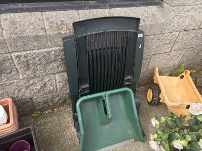 CHAIR + SCOOPER