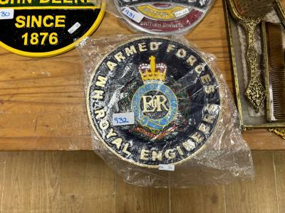 ARMED FORCES SIGN