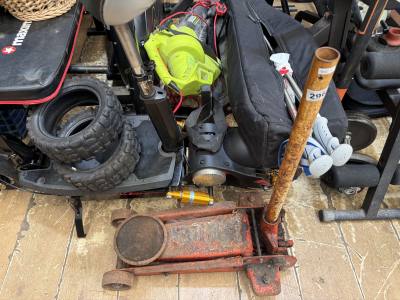 CAR JACK