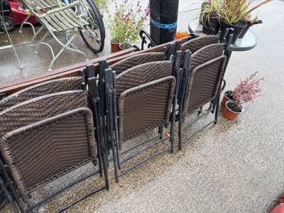 GARDEN TABLE + 6 X CHAIRS