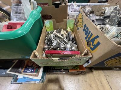 2 X BOXES OF PLATEWARE