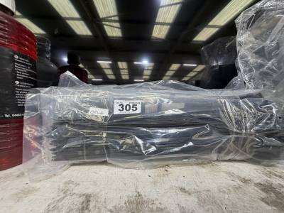 LOT OF CABLE TIES