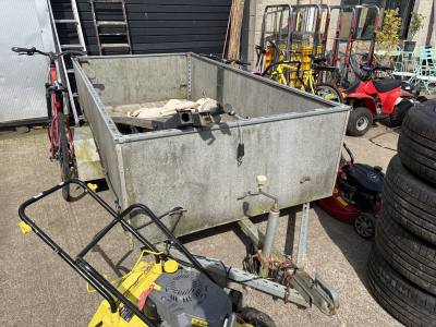 SINGLE AXLE (8FTX4FT) TRAILER