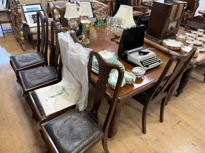 VICTORIAN WIND OUT TABLE + 6 CHAIRS + WINDER