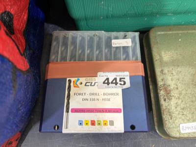 LOT OF DRILL BITS