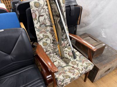 ARM CHAIR