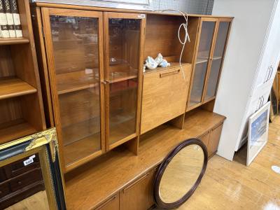 MID-CENTURY DISPLAY CABINET