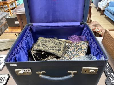 BOX OF VINTAGE BAGS