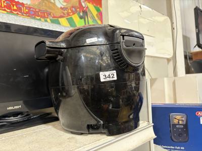 PRESSURE COOKER