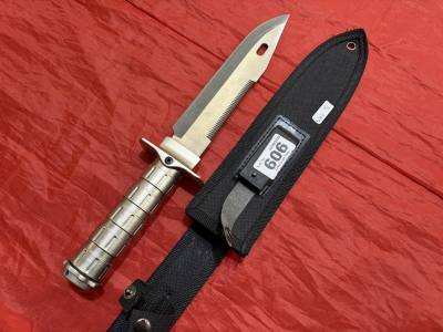 HUNTING KNIFE