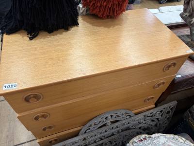 SCHREIBER DRAWER CHEST