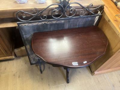 FIRESCREEN + HALF MOON SIDE TABLE