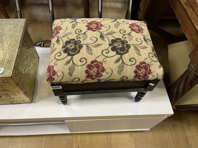 FOOTSTOOL