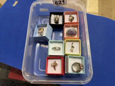 LOT OF DRESS RINGS