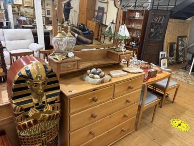 STRIPPED PINE MIRROR BACK DRAWER CHEST