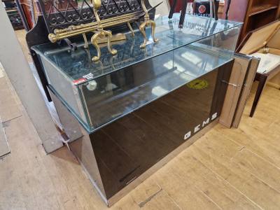 JEWELLERY DISPLAY CABINET (KEYS IN OFFICE)