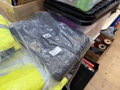 2 X NEW (SIZE XXL) FLEECES