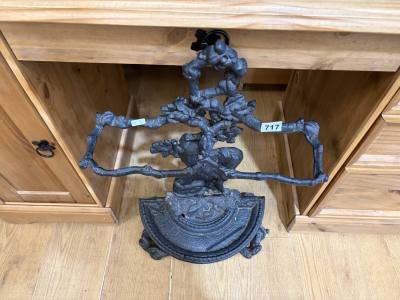 CAST IRON STAND