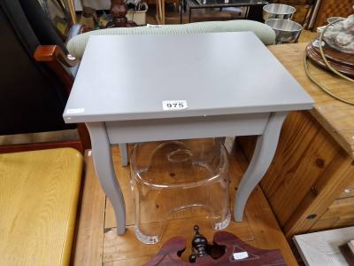 STOOL + SIDETABLE