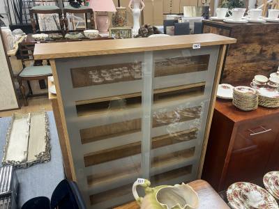 BOOKCASE 