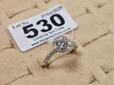 9CT CLUSTER RING (SIZE G 1/2)