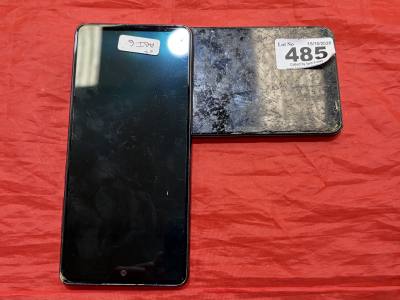 2 X SAMSUNG MOBILES [RESET] 1 SCREEN BROKE