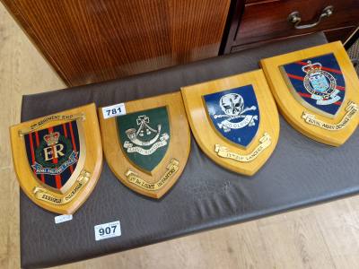 4 X PLAQUES