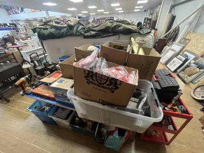 TABLE LOT OF BOX LOTS