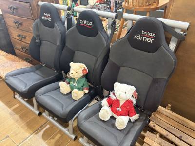 3 X RACING BUCKET SEATS