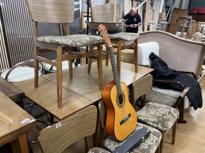 G-PLAN TABLE + 6 X CHAIRS