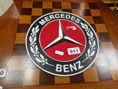 MERCEDES SIGN