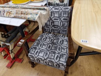 BEDROOM CHAIR