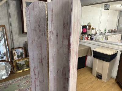 RUSTIC EFFECT ROOM DIVIDER