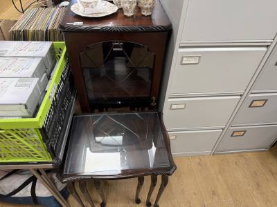 TABLE NEST + STEREO CABINET