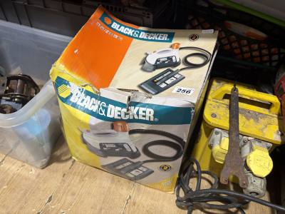 BLACK AND DECKER WALLPAPER STRIPER