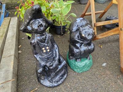 2 X PAINTED STONE ORNAMENTS