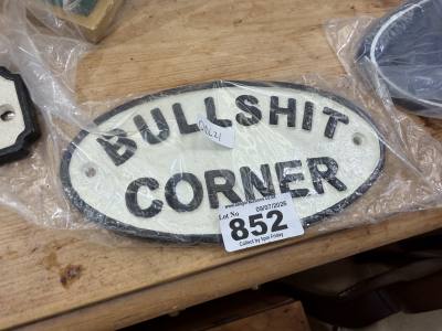 SLOGAN SIGN