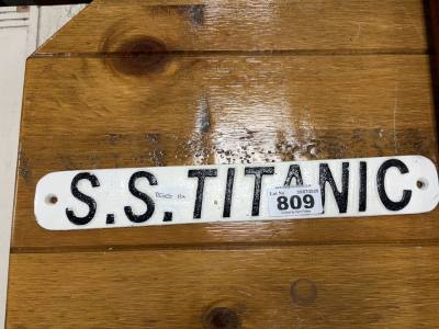 SS TITANIC SIGN