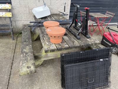 GARDEN PICNIC BENCH