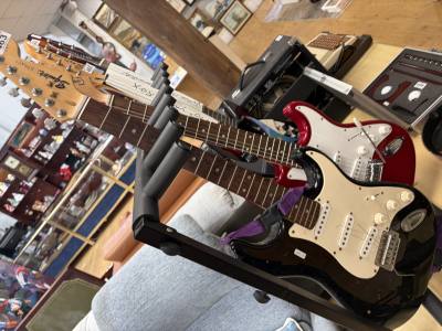 ELECTRIC GUITAR SQUIRE STRET