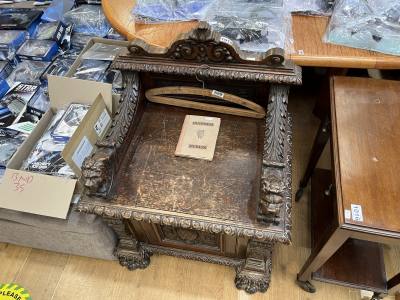 CARVED OAK VICTORIAN COURT CABINET
