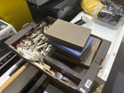 BOX OF SILVERPLATE CUTLERY