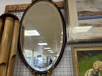 GILT OVAL BEVELLED MIRROR
