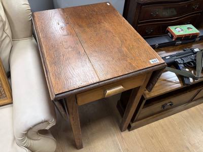 DROP LEAF OAK TABLE