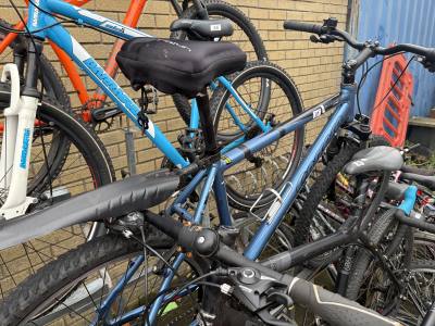 BLUE CARRERA MOUNTAIN BIKE