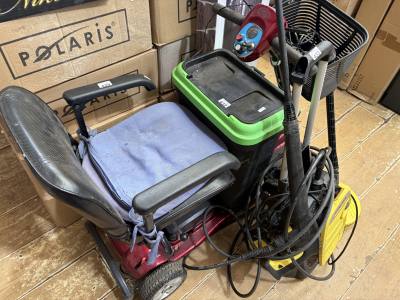 MOBILITY SCOOTER + CHARGER + KEY ( FOR REPAIR)