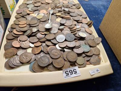 TRAY LOT OF MIXED COINS