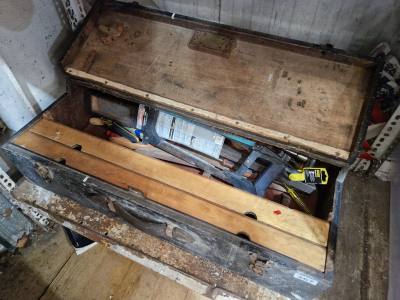 TOOLBOX + CONTENTS