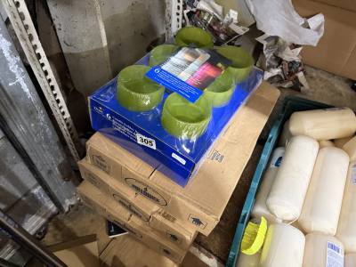 LOT OF CANDLE HOLDERS