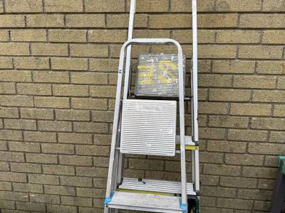 2 X ALUMINIUM LADDERS